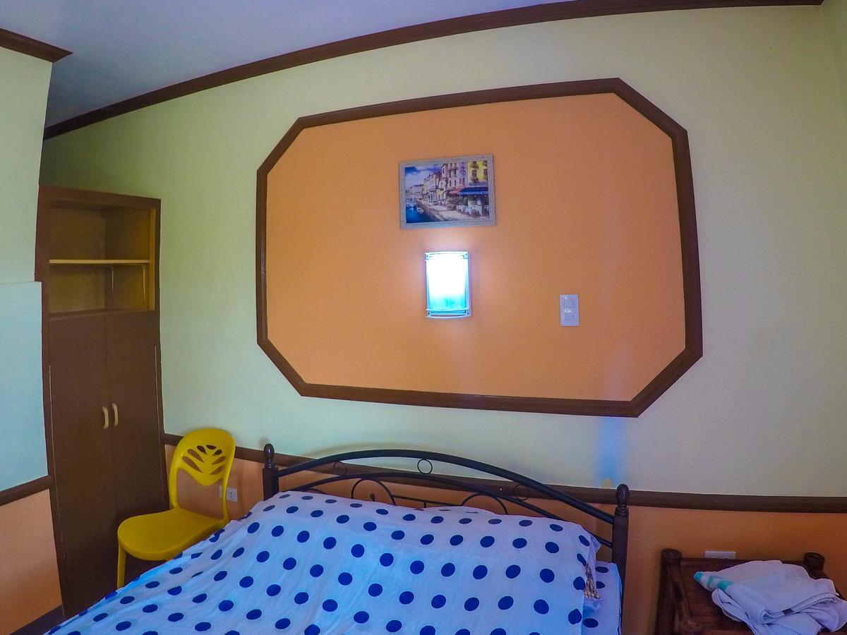 Mango House *